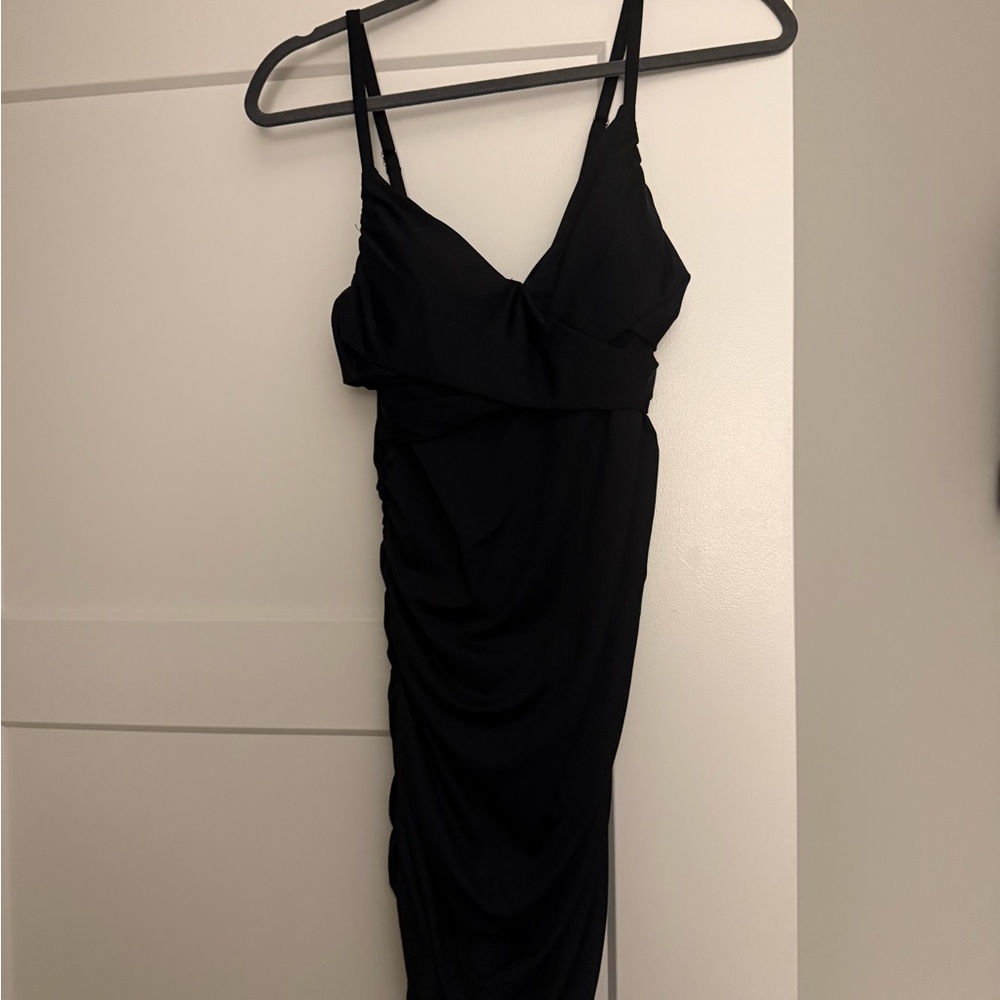 HALARA Black Midi Dress